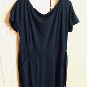 Blue midi dress with pockets!